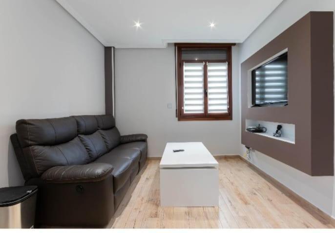 A Tan Solo 800 Metros De San Mames Bilbau Exterior foto